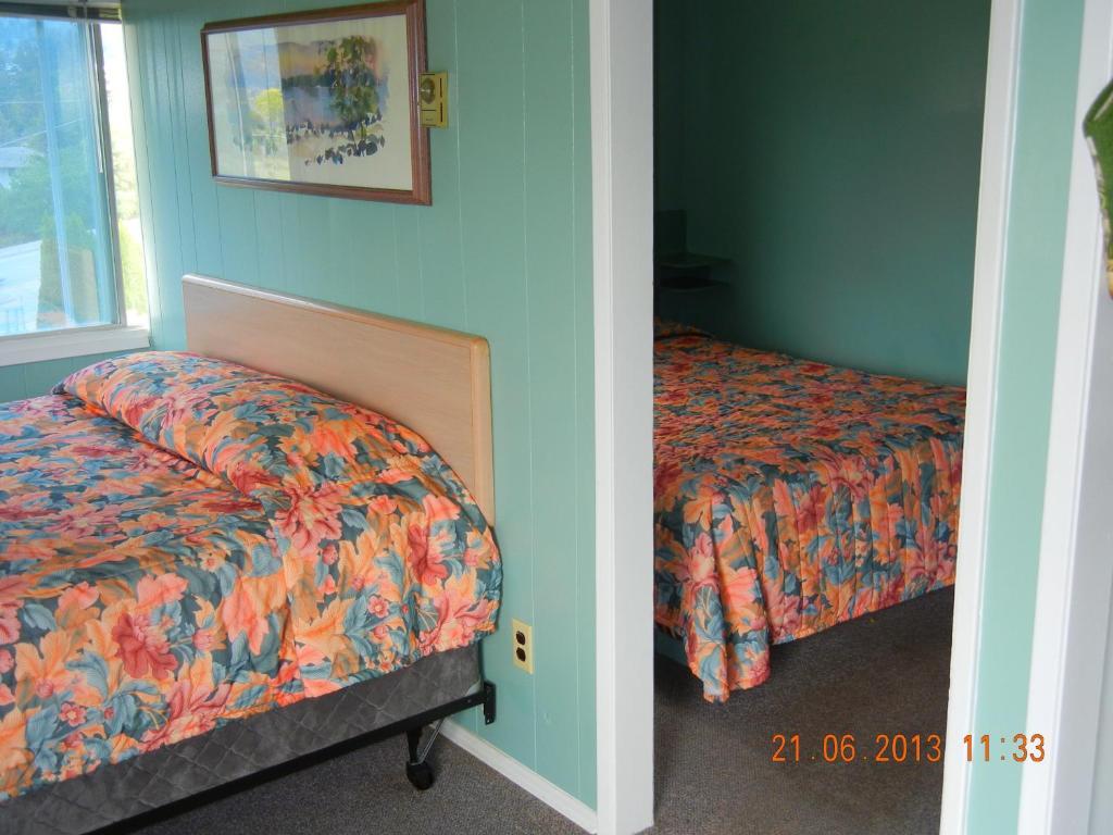 Holiday House Motel Пентіктон Номер фото